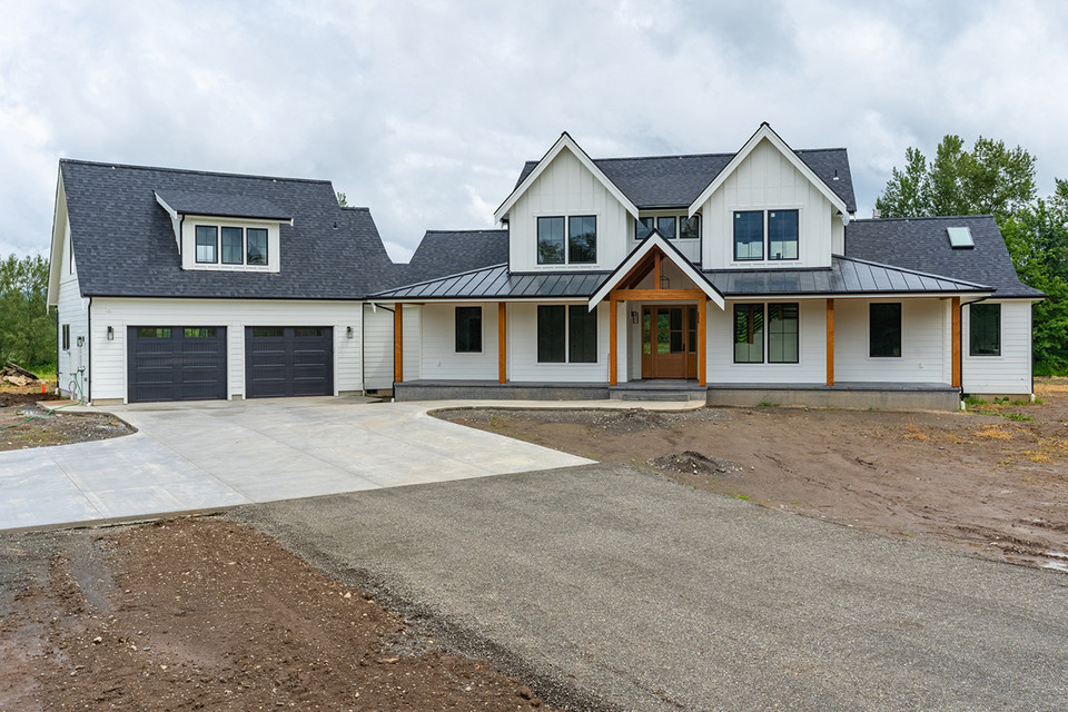 Farmhouse Barndominium Interior